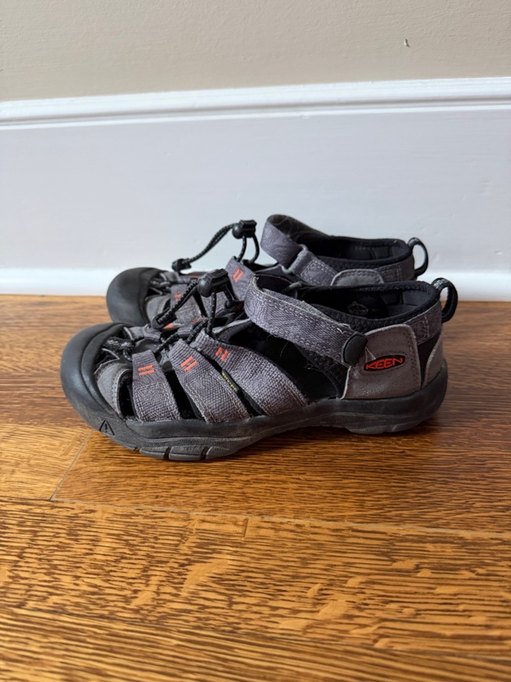 Kids Keen Sport Shoes - Picture 2 of 5